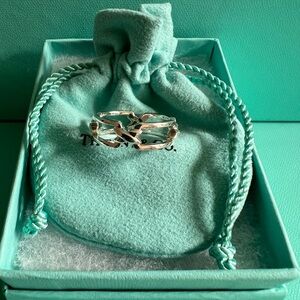 🌸🌸 Authentic Tiffany & Co. Signature X Link Ring